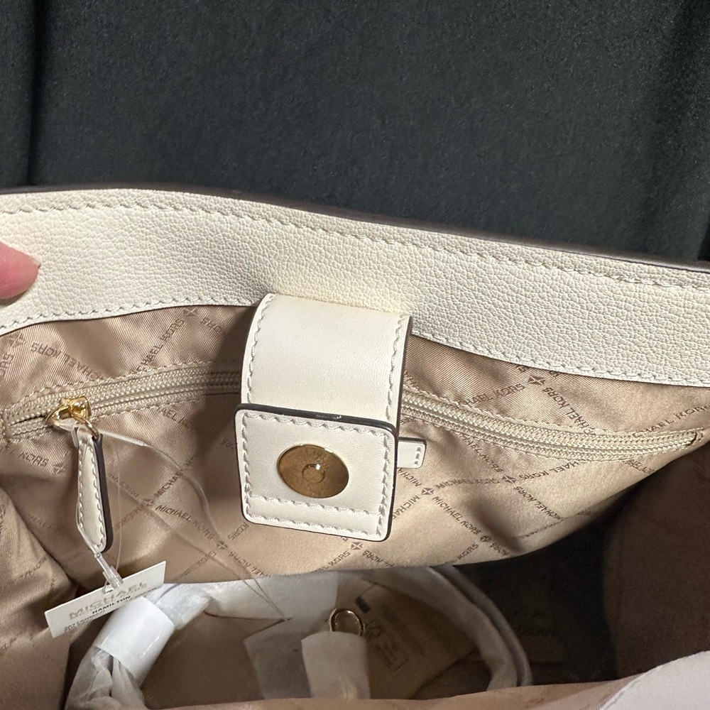 Michael Kors satchel - Picture 3 of 7